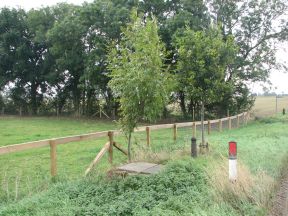 Greenwich Meridian Marker; England; Hertfordshire; Near Buntingford